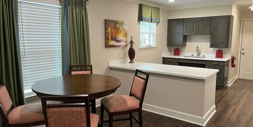 Carrollton Club apartment homes dining room
